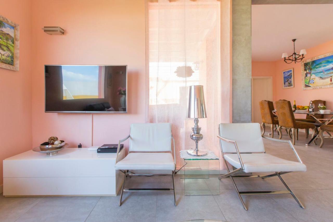 Villa Bella Lucia 3. Piscina Climatizada, Wifi, Bbq. Corralejo Exterior foto